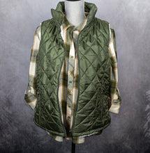 Load image into Gallery viewer, Puffer Vest w/Sherpa Lining